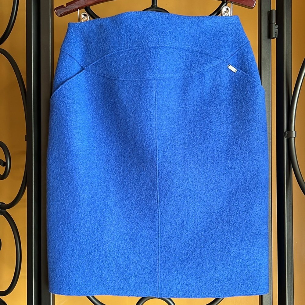 CHANEL Ready-To-Wear Wool Pencil Skirt